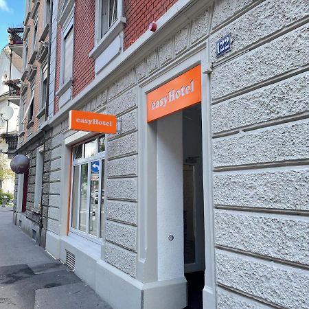 Easyhotel Zuerich Limmatplatz Exteriör bild