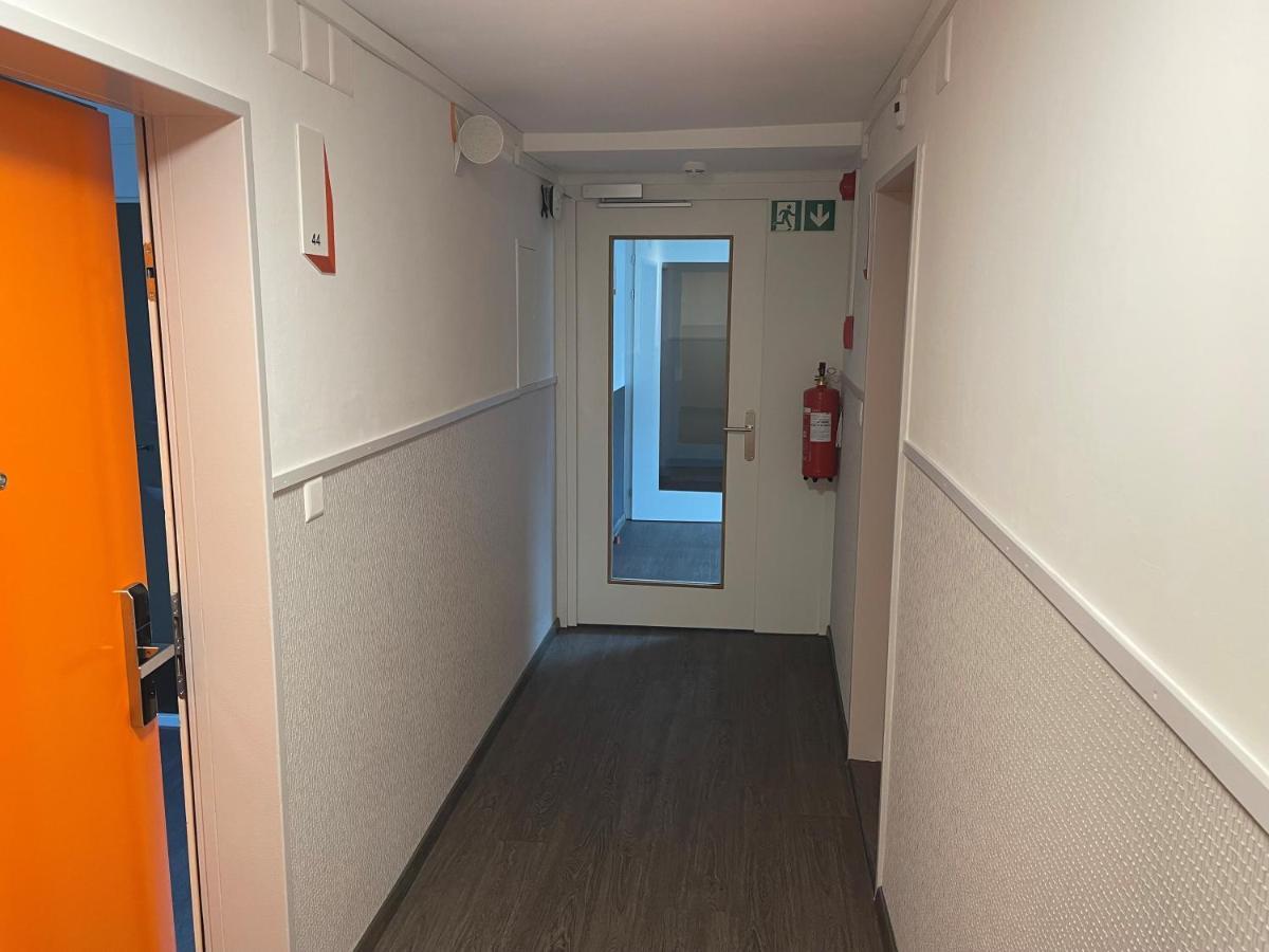 Easyhotel Zuerich Limmatplatz Exteriör bild